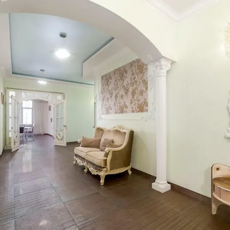 Spacious Vip Apartment